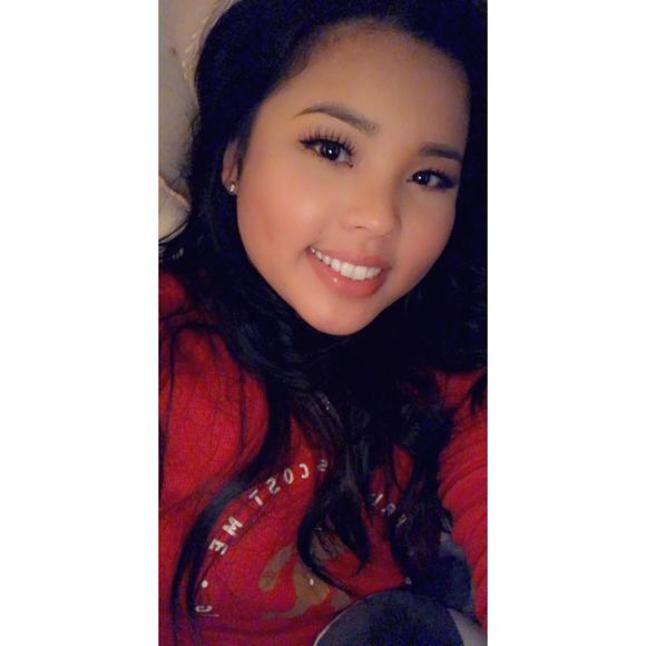 Meet your Posher, Nathalie - Picture 1 of 1